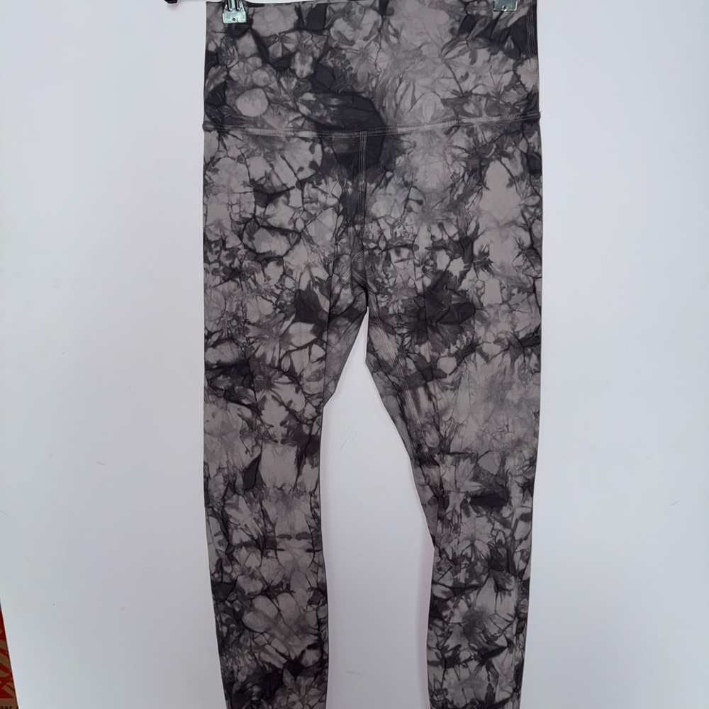 Lululemon Athletica Black Tie-Dye Leggings
